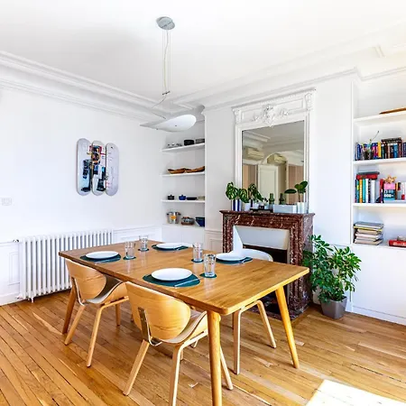 شقة Guestready - Parisian Charm With A Balcony