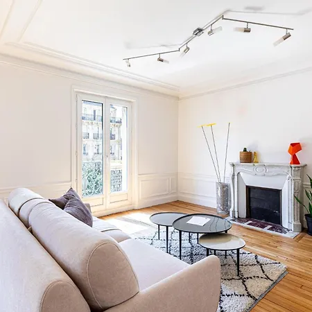Guestready - Parisian Charm With A Balcony